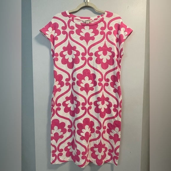 Boden Dresses & Skirts - Boden, US women’s 6, pink and white patterned with pockets mini tshirt dress EUC